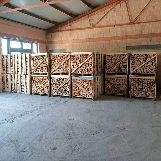 20 RM Buchenholz kammergetrocknet – Halbe LKW-Ladung ofenfertig